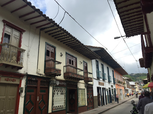 Vía Baloto Drogueria Internacional Salamina (Caldas)
