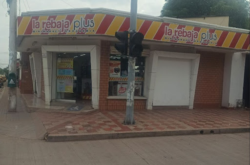 la rebaja Plus No. 3 DROGUERIA Y MINIMARKET Centro antiguo Telecom Agustin Codazzi