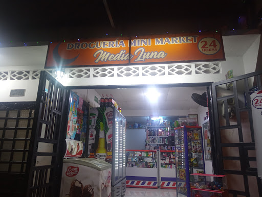 DROGUERIA MINI MARKET MEDIA LUNA